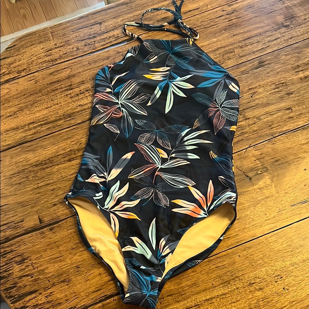 NWOT Old Navy One Piece Tropical Leaf Print Halter Swimsuit.  Size Small